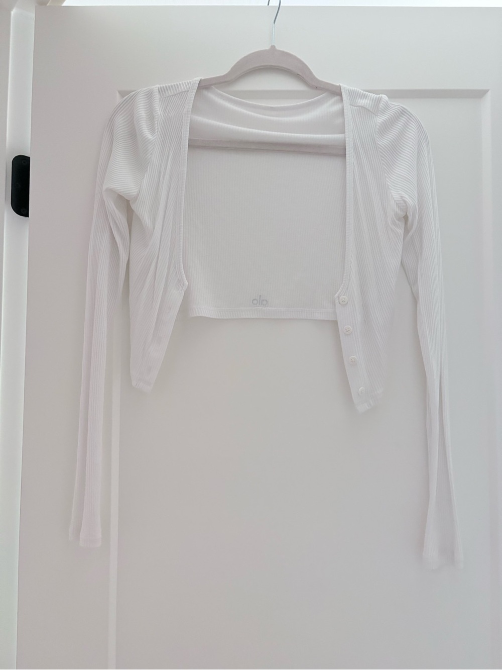 ALO Yoga White Ribbed Cropped Button-Front Cardigan